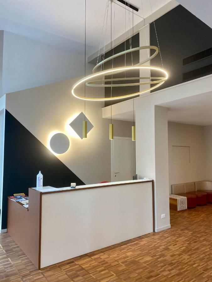 Hotel Meeting Стреза Экстерьер фото